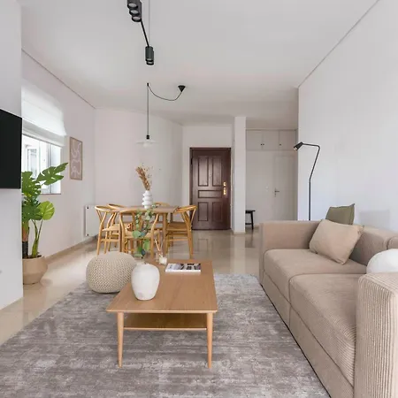 Ample 3br Family In Marousi By Upstreet